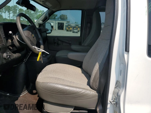 2019 Chevrolet Express Passenger LT with VIN 1GAZGPFG6K1263857, listed as a Copart auction lot 58987635 with 127,347 mi miles and Salvage title. Bid and sale history available at DreamBid. Image 7.