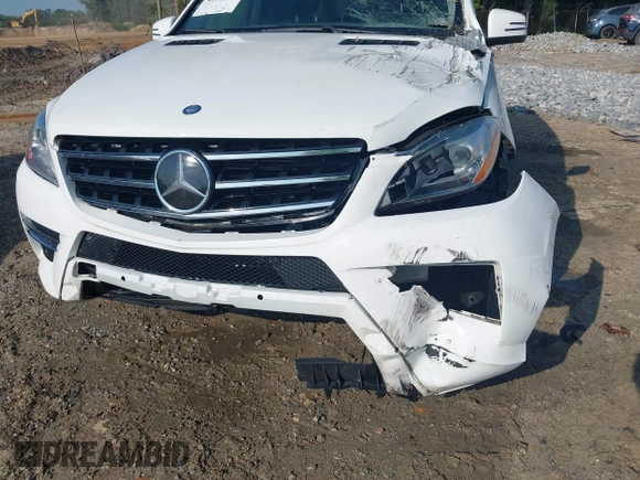 2015 Mercedes-Benz M 350 with VIN 4JGDA5HB8FA555696, listed as a IAAI auction lot 42156465 with 92,660 mi miles and . Bid and sale history available at DreamBid. Image 17.