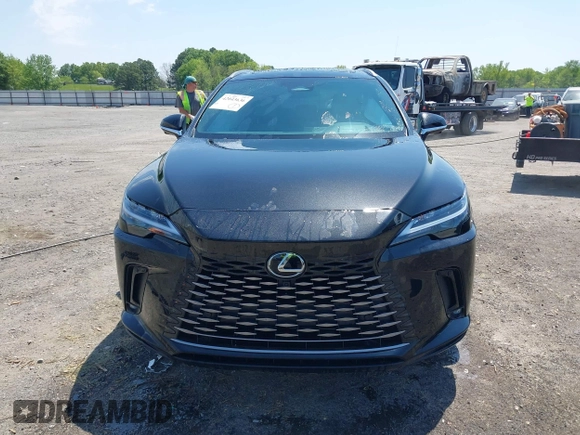 2024 Lexus RX 350 z VIN 2T2BAMBA1RC046647, wystawiony jako IAAI lot #42043636 z przebiegiem 2 595 mil mil oraz . Historia ofert i sprzedaży dostępna na DreamBid. Obrazek 12.
