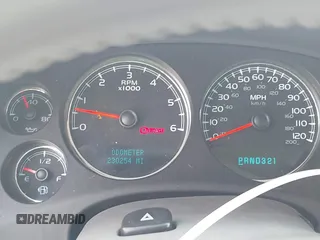2008 Chevrolet Tahoe 3LT z VIN 1GNFC13068R119950, wystawiony jako IAAI lot #42410879 z przebiegiem 230 254 mil mil oraz . Historia ofert i sprzedaży dostępna na DreamBid. Obrazek 7.