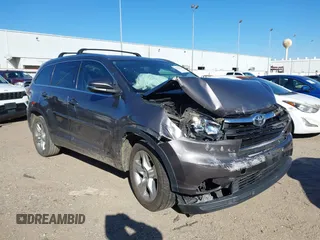 2015 Toyota Highlander Limited z VIN 5TDYKRFH0FS067881, wystawiony jako IAAI lot #41272012 z przebiegiem 94 423 mil mil oraz . Historia ofert i sprzedaży dostępna na DreamBid. Obrazek 1.