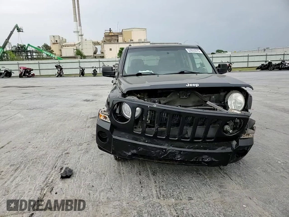 2008 Jeep Patriot Sport z VIN 1J8FT280X8D534394, wystawiony jako Copart lot #53935575 z przebiegiem 122 836 mil mil oraz Szkoda całkowita • Salvage title. Historia ofert i sprzedaży dostępna na DreamBid. Obrazek 14.