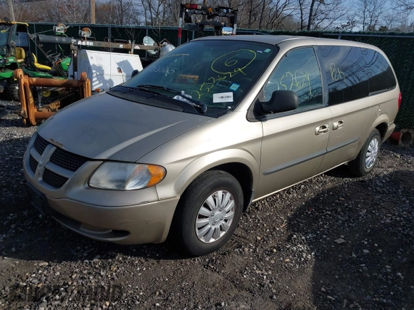 2003 Dodge Caravan Sport with VIN 2D4GP44R13R274458, listed as a IAAI auction lot 41788865 with 999,999 mi miles. Bid and sale history available at carsss.com. Image 2.