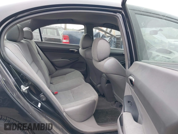 2008 Honda Civic LX с VIN 2HGFA16518H311882, выставлен на аукционе IAAI как лот 42277899 с пробегом 57 140 миль миль и . История ставок и продаж доступна на DreamBid. Изображение 8.