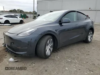 2024 Tesla Model Y с VIN 7SAYGDED1RF092027, выставлен на аукционе Copart как лот 51655485 с пробегом 22 010 миль миль и Списание • Salvage title. История ставок и продаж доступна на DreamBid. Изображение 1.