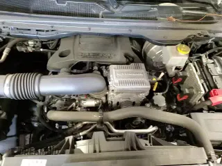 2022 Ram 1500 Big Horn z VIN 1C6SRFMT5NN368973, wystawiony jako Copart lot #69306015 z przebiegiem 33 151 mil mil oraz Szkoda całkowita • Salvage title. Historia ofert i sprzedaży dostępna na DreamBid. Obrazek 16.