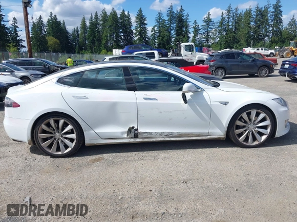 2016 Tesla Model S 90D with VIN 5YJSA1E22GF155747, listed as a IAAI auction lot 42630085 with 97,896 mi miles and . Bid and sale history available at DreamBid. Image 13.