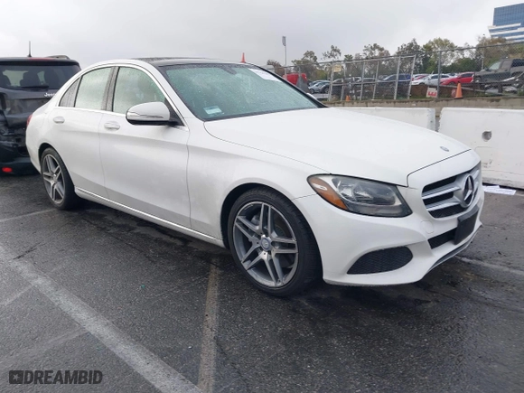 2015 Mercedes-Benz C-Class C 300 with VIN 55SWF4JB2FU055641, listed as a IAAI auction lot 41756262 with 86,670 mi miles. Bid and sale history available at carsss.com. Image 1.