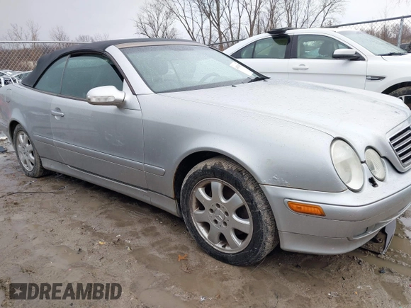 2003 Mercedes-Benz CLK 320 z VIN WDBLK65G33T141954, wystawiony jako IAAI lot #41676472 z przebiegiem 68 041 mil mil oraz . Historia ofert i sprzedaży dostępna na DreamBid. Obrazek 13.