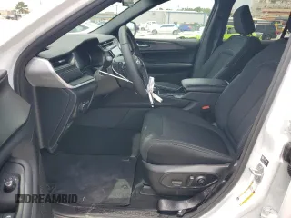 2025 Jeep Grand Cherokee Altitude with VIN 1C4RJGAGXSC281508, listed as a Copart auction lot 64841415 with 2,231 mi miles and Salvage title. Bid and sale history available at DreamBid. Image 7.