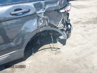 2018 Land Rover Range Rover Evoque SE with VIN SALVP2RX7JH289063, listed as a IAAI auction lot 42224536 with 64,089 mi miles and . Bid and sale history available at DreamBid. Image 6.