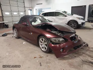 2004 BMW Z4 2.5i with VIN 4USBT33554LS50809, listed as a IAAI auction lot 41352065 with 168,190 mi miles. Bid and sale history available at carsss.com. Image 1.