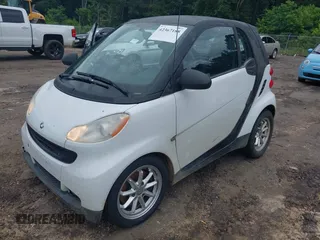 2008 Smart fortwo Pure z VIN WMEEJ31X78K128768, wystawiony jako IAAI lot #42367188 z przebiegiem 108 111 mil mil oraz . Historia ofert i sprzedaży dostępna na DreamBid. Obrazek 2.