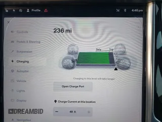 2016 Tesla Model S 90D z VIN 5YJSA1E26GF156108, wystawiony jako IAAI lot #41453148 z przebiegiem 74 717 mil mil oraz . Historia ofert i sprzedaży dostępna na DreamBid. Obrazek 18.
