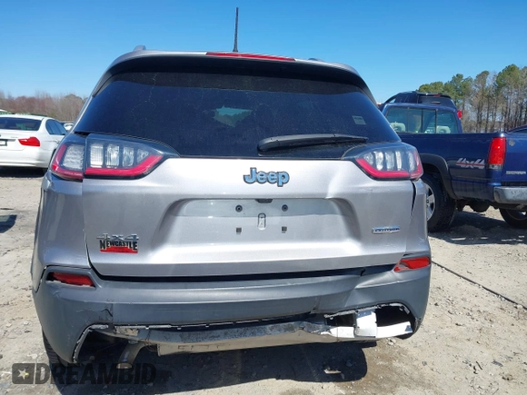2019 Jeep Cherokee Latitude with VIN 1C4PJMCB0KD105214, listed as a IAAI auction lot 41720808 with 50,080 mi miles. Bid and sale history available at carsss.com. Image 16.