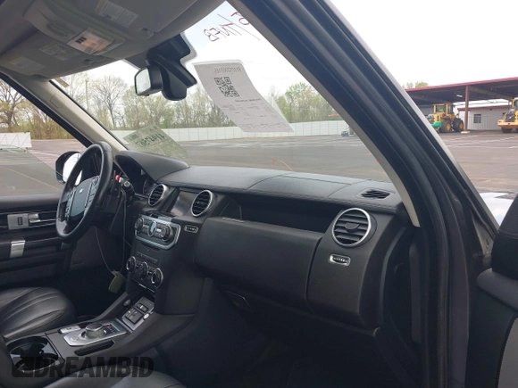 2016 Land Rover LR4 HSE with VIN SALAG2V68GA844339, listed as a IAAI auction lot 41947567 with 81,214 mi miles and . Bid and sale history available at DreamBid. Image 5.