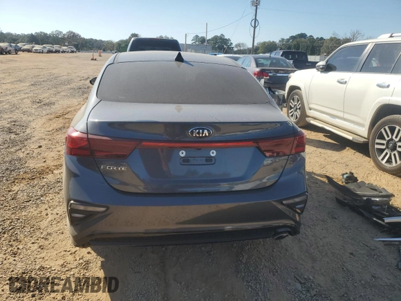 2021 Kia Forte LXS with VIN 3KPF24AD3ME280328, listed as a Copart auction lot 77087964 with 45,869 mi miles and Salvage Title. Bid and sale history available at carsss.com. Image 6.