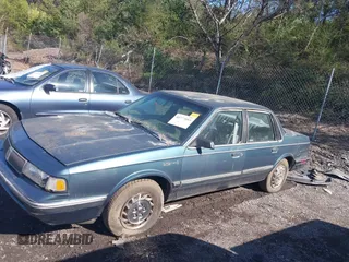 1993 Oldsmobile Cutlass Ciera S with VIN 1G3AG55N5P6317040, listed as a IAAI auction lot 41777055 with 208,984 mi miles and . Bid and sale history available at DreamBid. Image 14.