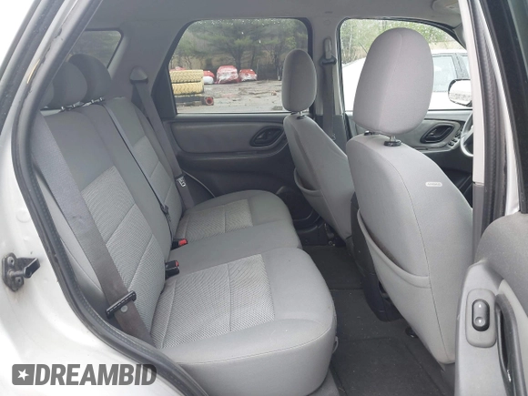 2005 Ford Escape XLT with VIN 1FMCU93115KC10947, listed as a IAAI auction lot 42215066 with 128,475 mi miles and . Bid and sale history available at DreamBid. Image 8.