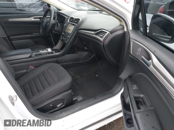 2019 Ford Fusion Hybrid SE with VIN 3FA6P0LU9KR206740, listed as a IAAI auction lot 41933661 with 143,111 mi miles. Bid and sale history available at carsss.com. Image 5.