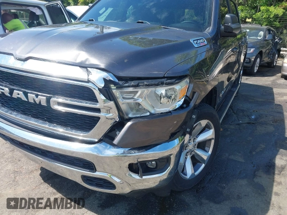 2021 Ram 1500 Big Horn z VIN 1C6RREFM5MN813578, wystawiony jako IAAI lot #42066531 z przebiegiem 77 207 mil mil oraz . Historia ofert i sprzedaży dostępna na DreamBid. Obrazek 6.