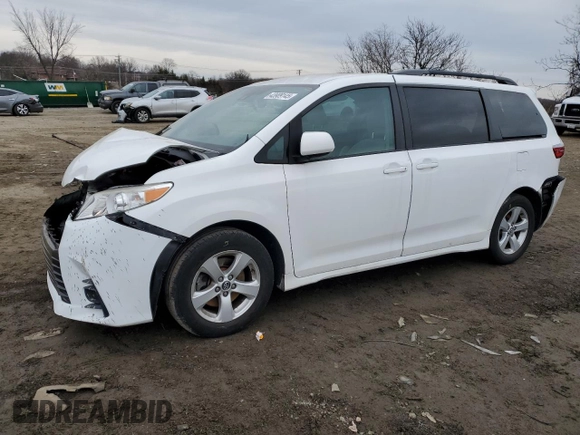 2018 Toyota Sienna LE Auto Access Seat with VIN 5TDKZ3DC1JS904717, listed as a Copart auction lot 43909145 with 66,111 mi miles and Salvage Title. Bid and sale history available at carsss.com. Image 1.