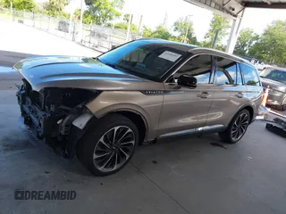 2020 Lincoln Aviator Reserve with VIN 5LM5J7XC0LGL10343, listed as a IAAI auction lot 42486201 with 62,418 mi miles and . Bid and sale history available at DreamBid. Image 14.