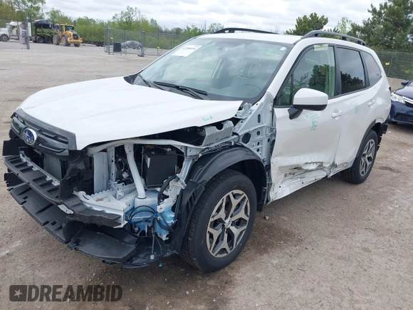 2024 Subaru Forester Premium with VIN JF2SKADC1RH496259, listed as a IAAI auction lot 42288694 with 13,568 mi miles and . Bid and sale history available at DreamBid. Image 17.