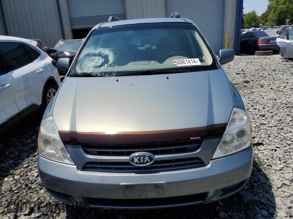 2008 Kia Sedona LX with VIN KNDMB233186248098, listed as a Copart auction lot 50061414 with 235,832 mi miles and Clean Title. Bid and sale history available at carsss.com. Image 5.