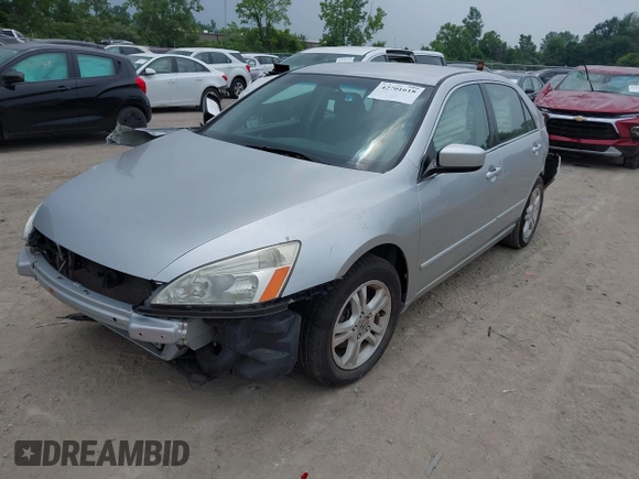 2007 Honda Accord LX SE z VIN 1HGCM56347A060806, wystawiony jako IAAI lot #42701618 z przebiegiem 140 573 mil mil oraz . Historia ofert i sprzedaży dostępna na DreamBid. Obrazek 18.