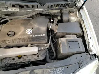 2002 Volkswagen Jetta GLS with VIN 3VWSE69M22M147338, listed as a Copart auction lot 84633314 with 64,948 mi miles and Salvage title. Bid and sale history available at DreamBid. Image 13.