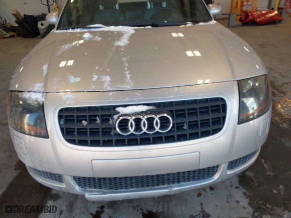 2004 Audi TT with VIN TRUUT28N141023216, listed as a IAAI auction lot 41386891 with 124,395 mi miles. Bid and sale history available at carsss.com. Image 6.