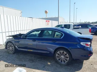 2020 BMW 5 Series 530i z VIN WBAJR3C03LCD11920, wystawiony jako IAAI lot #40532169 z przebiegiem 26 023 mil mil oraz . Historia ofert i sprzedaży dostępna na DreamBid. Obrazek 14.