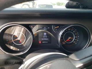 2020 Jeep Wrangler Unlimited Sport S with VIN 1C4HJXDN4LW344401, listed as a Copart auction lot 58404885 with 68,074 mi miles and Salvage title. Bid and sale history available at DreamBid. Image 9.