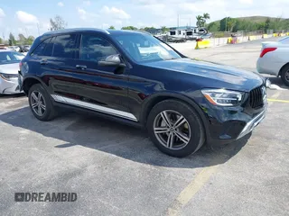 2020 Mercedes-Benz GLC 300 z VIN WDC0G8DB3LF734343, wystawiony jako IAAI lot #41894613 z przebiegiem 88 728 mil mil oraz . Historia ofert i sprzedaży dostępna na DreamBid. Obrazek 1.