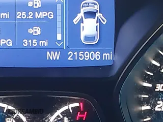 2013 Ford Escape SE with VIN 1FMCU0GX6DUC09872, listed as a IAAI auction lot 42020093 with 215,906 mi miles and . Bid and sale history available at DreamBid. Image 16.