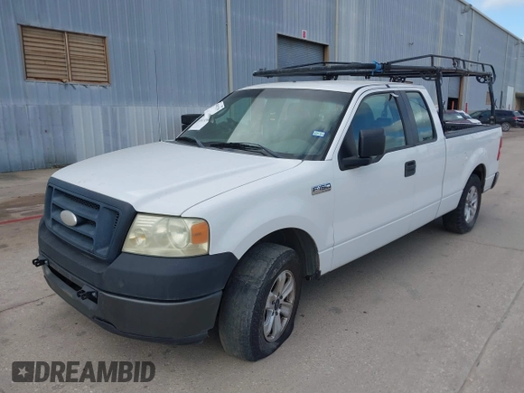 2008 Ford F-150 STX z VIN 1FTRX12W98FC33166, wystawiony jako IAAI lot #41613296 z przebiegiem 330 276 mil mil oraz . Historia ofert i sprzedaży dostępna na DreamBid. Obrazek 2.