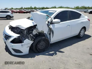 2017 Nissan Versa S with VIN 3N1CN7AP5HL807781, listed as a Copart auction lot 61212935 with 135,676 mi miles and Salvage title. Bid and sale history available at DreamBid. Image 1.