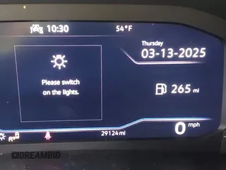 2023 Volkswagen Atlas SE с VIN 1V2JR2CA2PC506401, выставлен на аукционе IAAI как лот 41805834 с пробегом 29 124 миль миль и . История ставок и продаж доступна на DreamBid. Изображение 16.