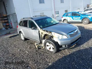 2011 Subaru Outback 2.5i Prem AWP with VIN 4S4BRBCC4B3310889, listed as a IAAI auction lot 41832441 with 209,667 mi miles. Bid and sale history available at carsss.com. Image 1.