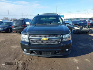 2012 Chevrolet Avalanche LTZ with VIN 3GNTKGE78CG152542, listed as a IAAI auction lot 42033673 with 177,870 mi miles. Bid and sale history available at carsss.com. Image 11.
