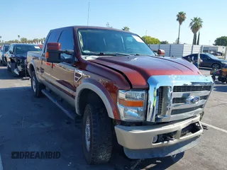 2008 Ford F-250 XL z VIN 1FTSW21R68EC56240, wystawiony jako IAAI lot #42758945 z przebiegiem 229 037 mil mil oraz . Historia ofert i sprzedaży dostępna na DreamBid. Obrazek 1.