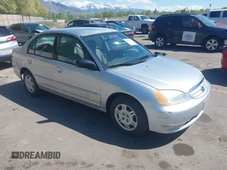 2002 Honda Civic LX with VIN 2HGES16502H522782, listed as a IAAI auction lot 42151082 with 138,089 mi miles and . Bid and sale history available at carsss.com. Image 1.