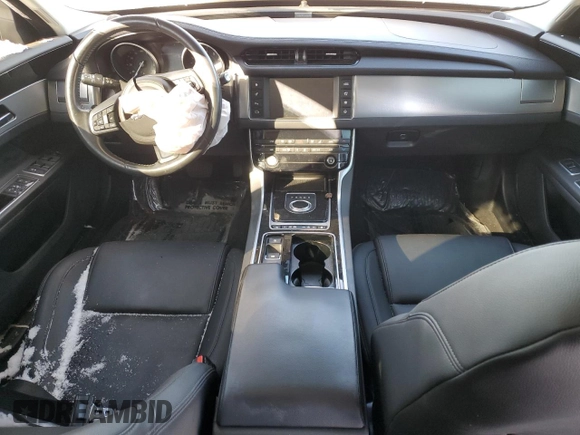 2018 Jaguar XF with VIN SAJBJ4EV6JCY56096, listed as a Copart auction lot 86593884 with 56,896 mi miles and Salvage Title. Bid and sale history available at DreamBid. Image 8.