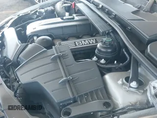 2011 BMW 3 Series 328i с VIN WBAPH7C58BE723489, выставлен на аукционе IAAI как лот 42895992 с пробегом 58 556 миль миль и . История ставок и продаж доступна на DreamBid. Изображение 19.