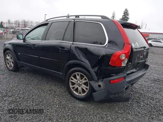 2006 Volvo XC90 4.4L V8 with VIN YV4CZ852661294452, listed as a IAAI auction lot 41720039 with 182,645 mi miles. Bid and sale history available at carsss.com. Image 3.