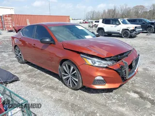 2019 Nissan Altima SR with VIN 1N4BL4CV8KC201828, listed as a IAAI auction lot 41728892 with 124,879 mi miles and . Bid and sale history available at carsss.com. Image 1.