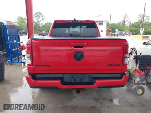 2022 Ram 1500 Big Horn z VIN 1C6RRFBG7NN220702, wystawiony jako IAAI lot #42244874 z przebiegiem 39 799 mil mil oraz . Historia ofert i sprzedaży dostępna na DreamBid. Obrazek 17.