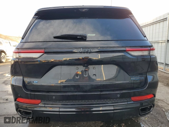 2023 Jeep Grand Cherokee 30th Anniversary with VIN 1C4RJYB61P8905525, listed as a Copart auction lot 43347335 with 18,814 mi miles and Salvage title. Bid and sale history available at DreamBid. Image 6.