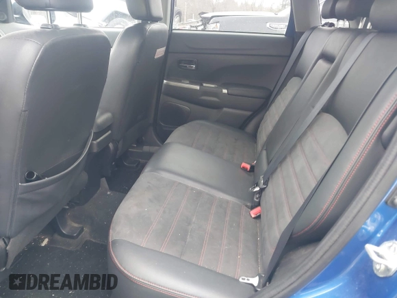 2018 Mitsubishi Outlander Sport SE 2.4 with VIN JA4AR3AW8JU014148, listed as a IAAI auction lot 41672103 with 130,187 mi miles. Bid and sale history available at carsss.com. Image 8.